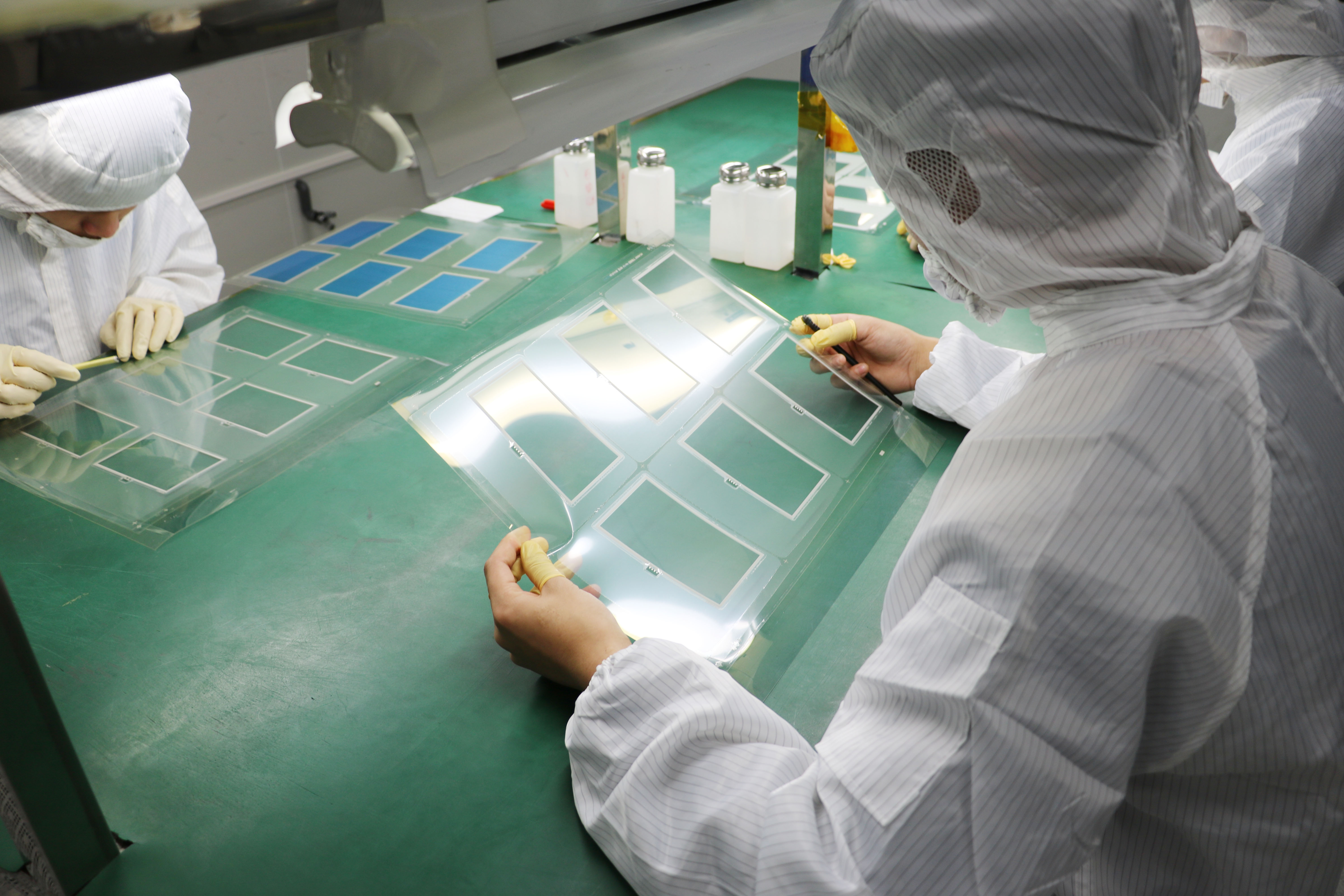 PP电子5金狮触摸屏车间照片